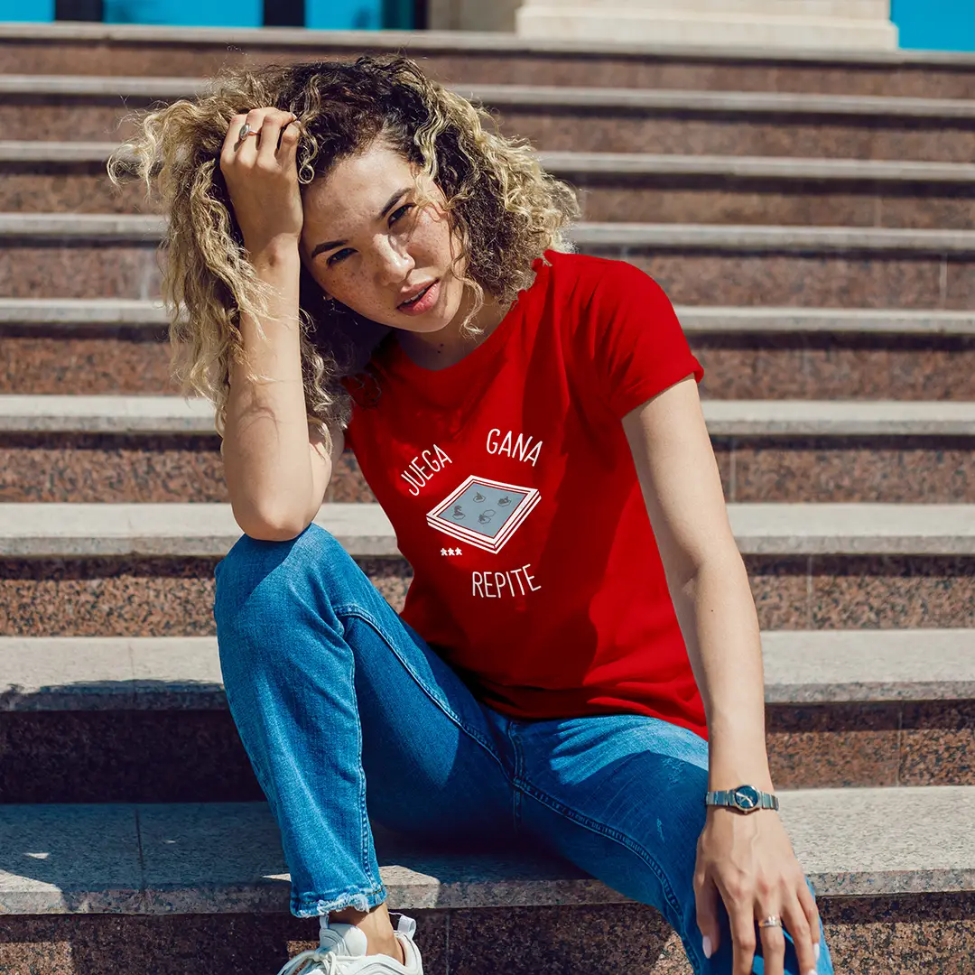 Playera Juega, Gana, Repite - Image 3